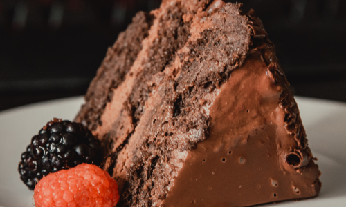 Bolo de Chocolate Low Carb – Simples, Fofinho e Irresistível