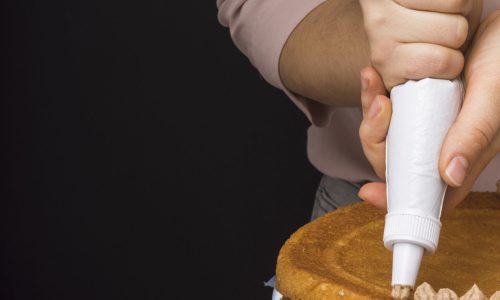 Como fazer decoração com bico de confeitar (guia para iniciantes)